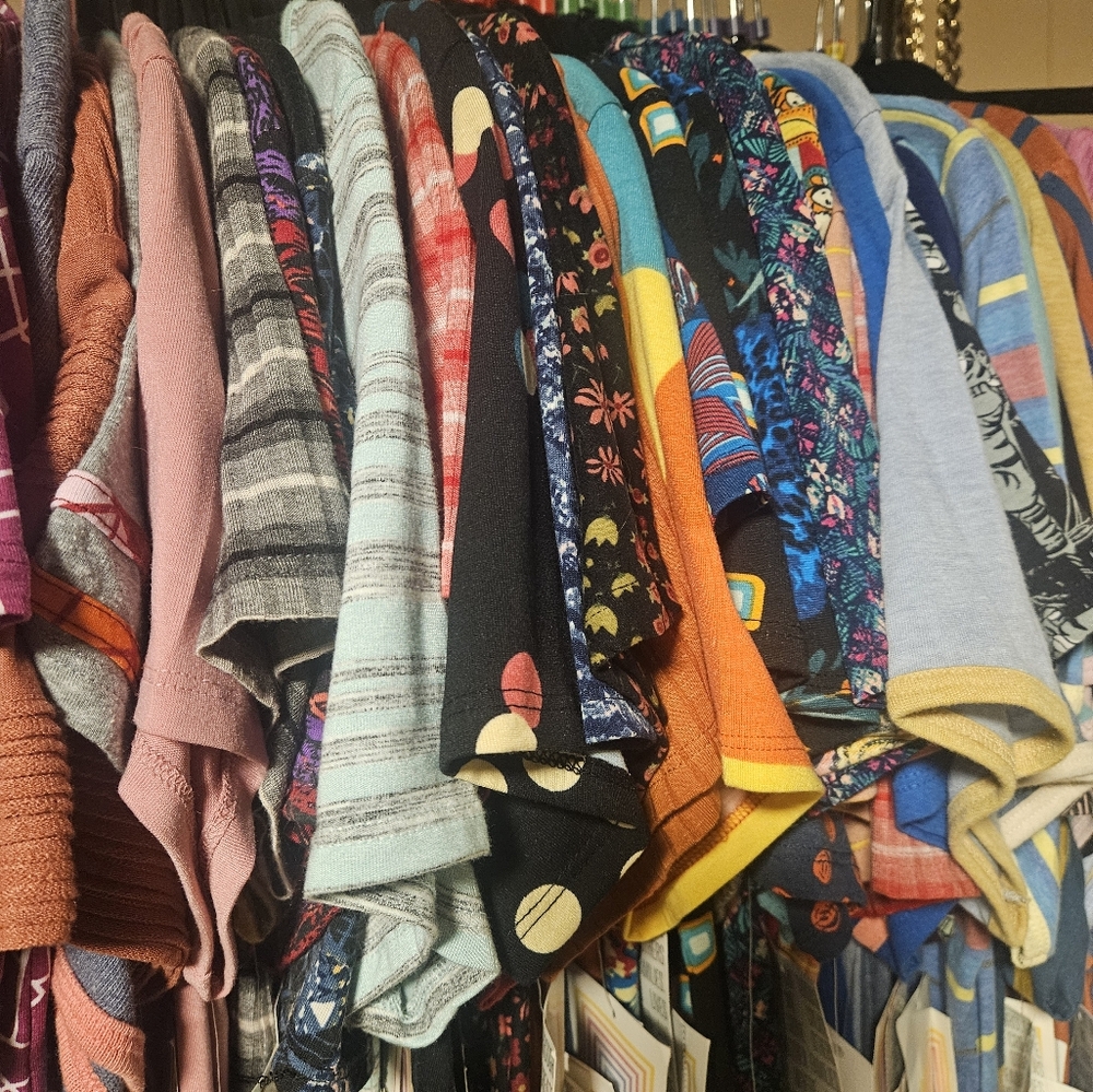 Lularoe Tops - Picture 7 of 7